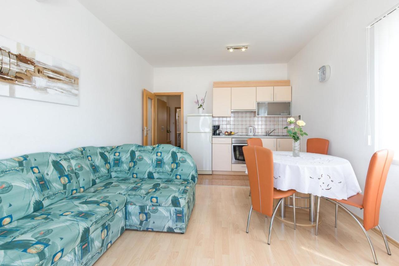 Apartment Cvijic Beige Punat Dış mekan fotoğraf